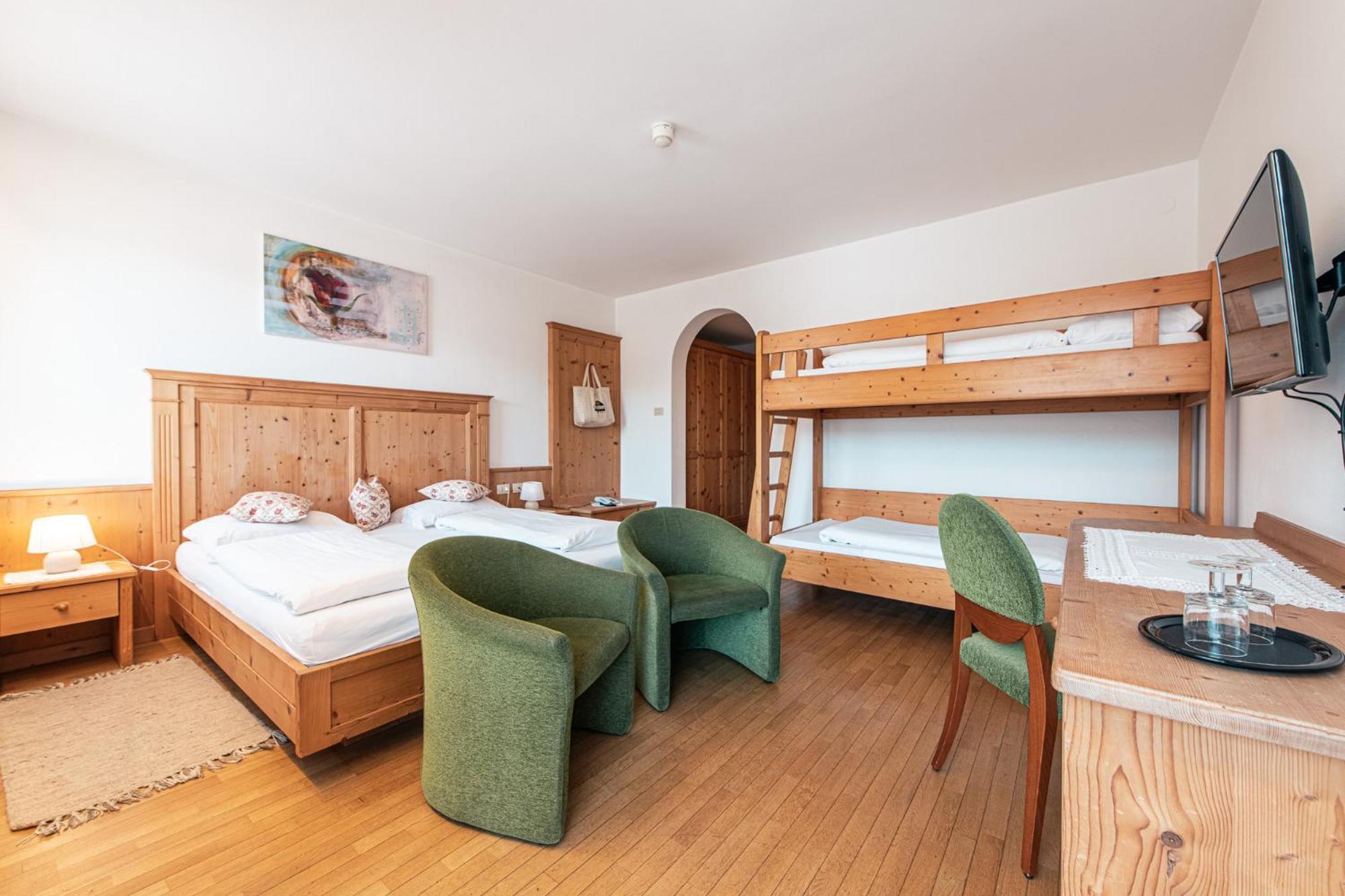 Hotel Goldene Rose Monguelfo-Tesido / Welsberg-Taisten Eksteriør billede