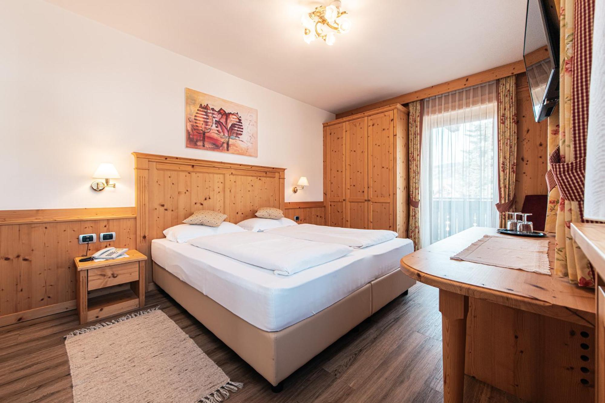 Hotel Goldene Rose Monguelfo-Tesido / Welsberg-Taisten Eksteriør billede