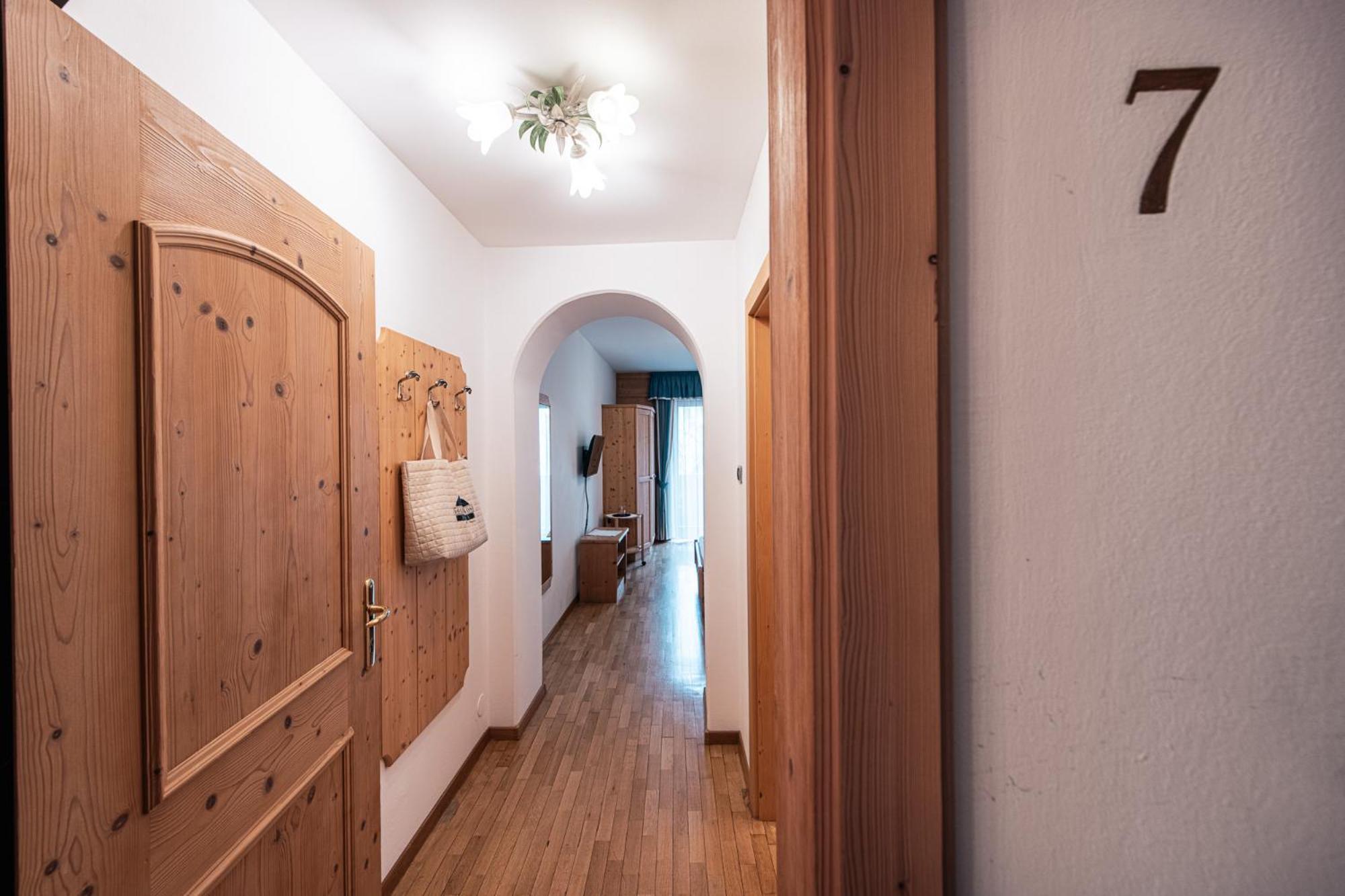 Hotel Goldene Rose Monguelfo-Tesido / Welsberg-Taisten Eksteriør billede