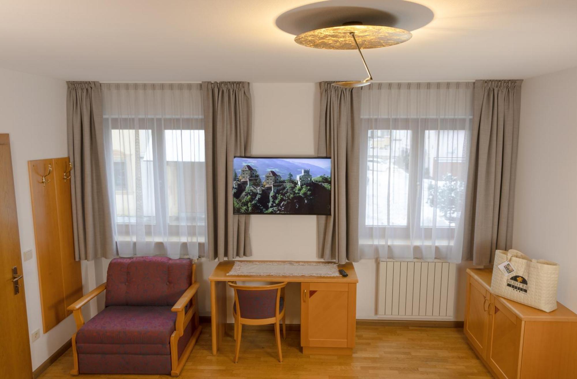 Hotel Goldene Rose Monguelfo-Tesido / Welsberg-Taisten Eksteriør billede