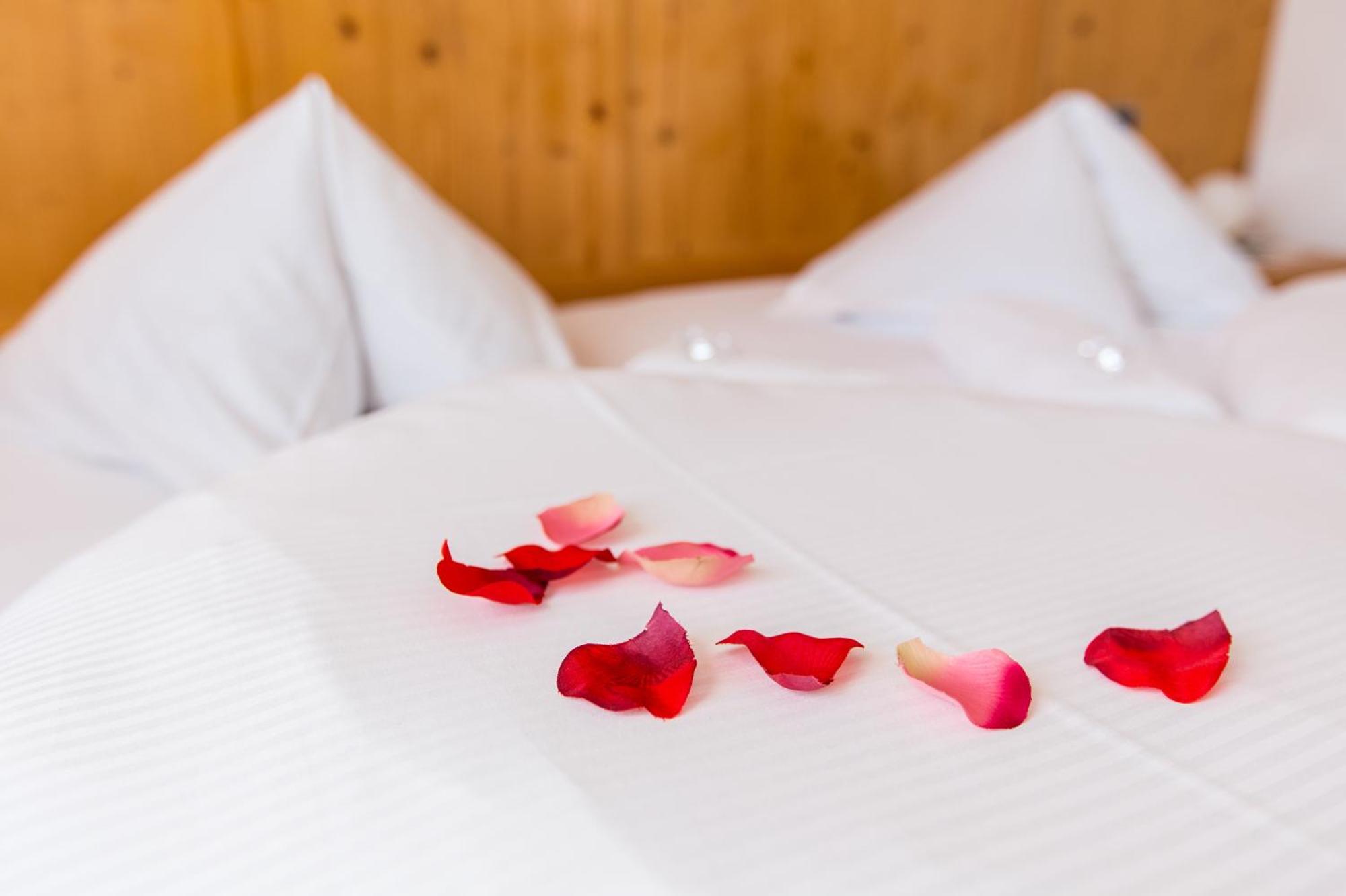 Hotel Goldene Rose Monguelfo-Tesido / Welsberg-Taisten Eksteriør billede