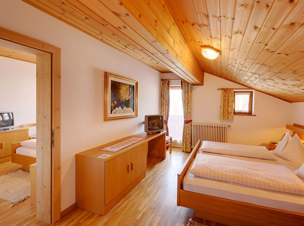 Hotel Goldene Rose Monguelfo-Tesido / Welsberg-Taisten Eksteriør billede