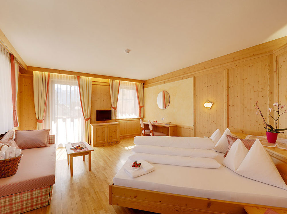 Hotel Goldene Rose Monguelfo-Tesido / Welsberg-Taisten Eksteriør billede
